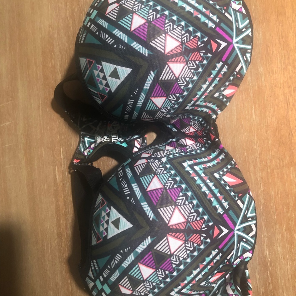 V secret Pink sports bra size M D-DD